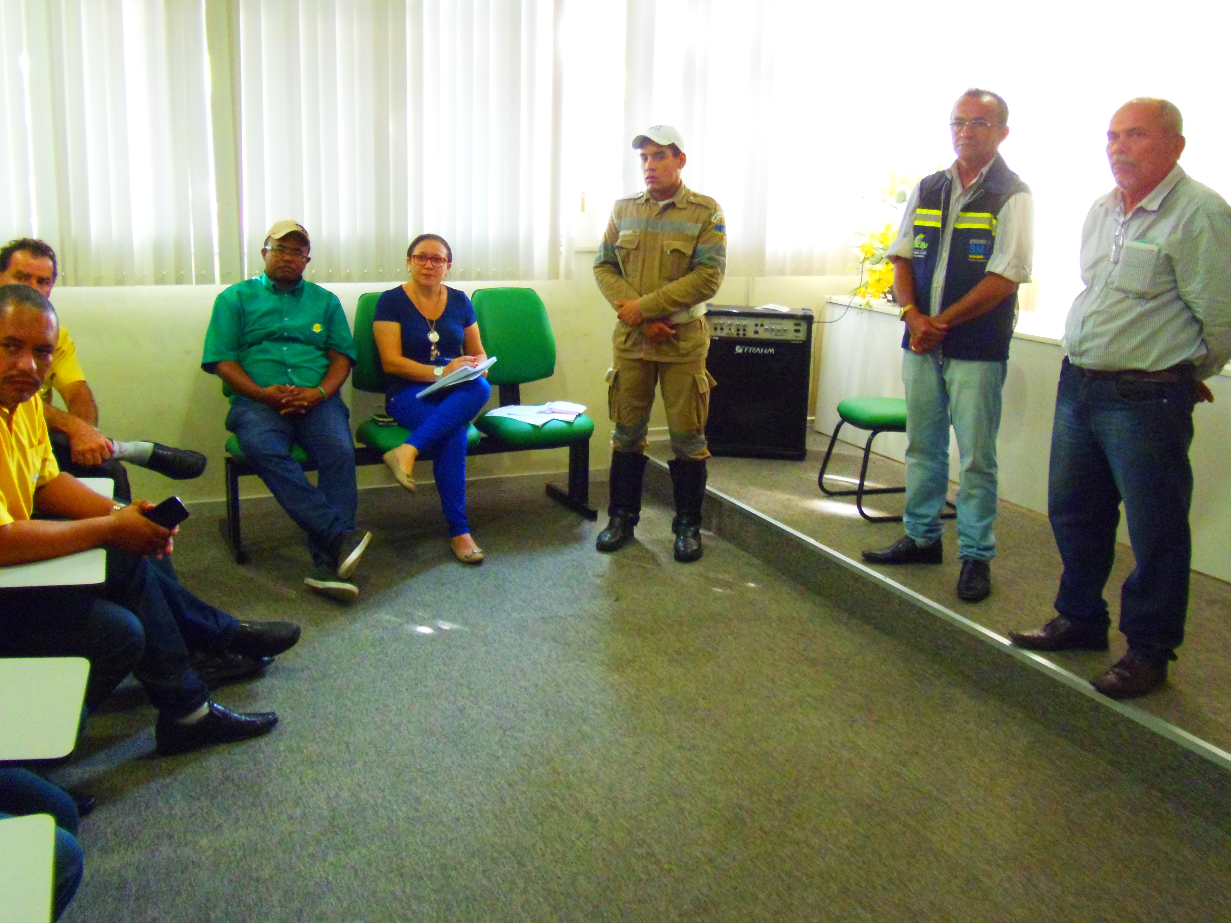 Diretor de Transportes Públicos da SMTT recebe representantes de cooperativas de táxi - SMTT Aracaju