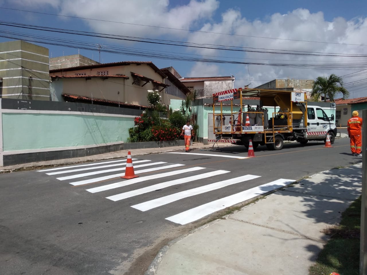 SMTT sinaliza vias do loteamento Pantanal - SMTT Aracaju