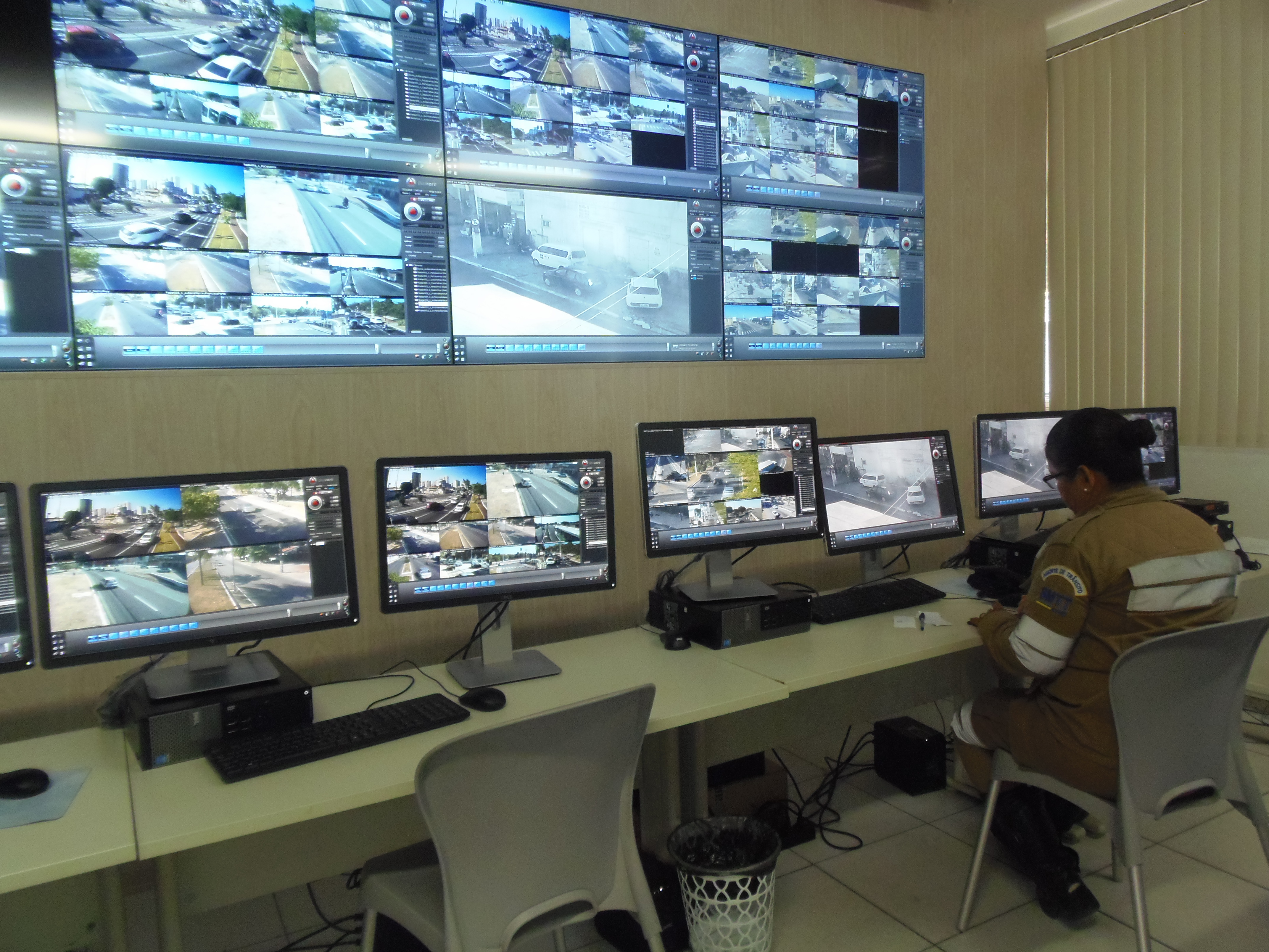 Câmeras de monitoramento impulsionaram as ações de controle e fiscalização no trânsito - SMTT Aracaju