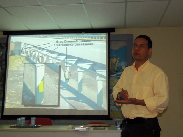 Técnicos em sinalização viária são capacitados - SMTT Aracaju