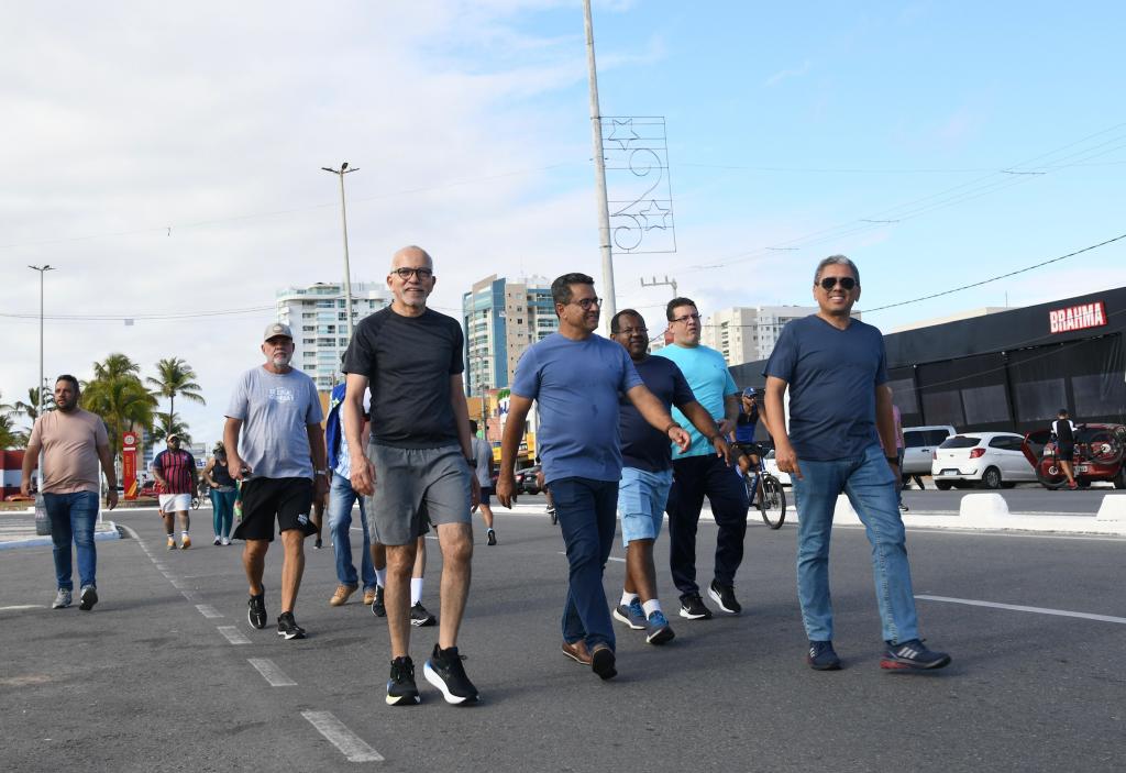 Prefeito Edvaldo visita Área de Proteção para Prática de Ciclismo e Corrida, na Orla da Atalaia - SMTT Aracaju
