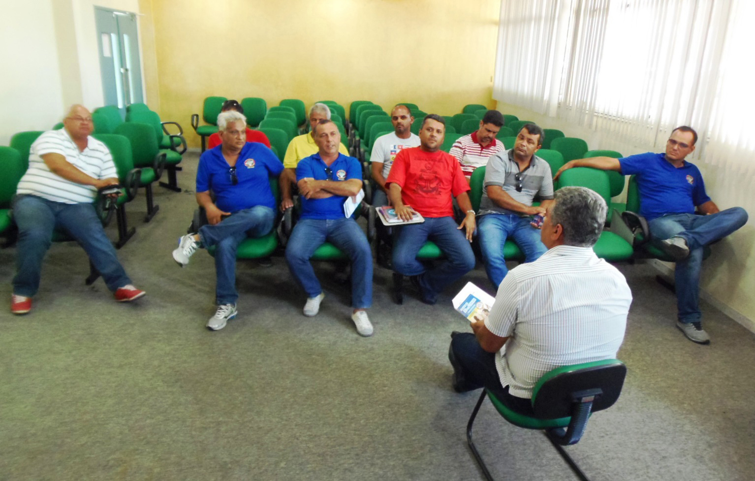 Superintendente recebe representantes de Associação de Transportadores Escolares de Aracaju - SMTT Aracaju