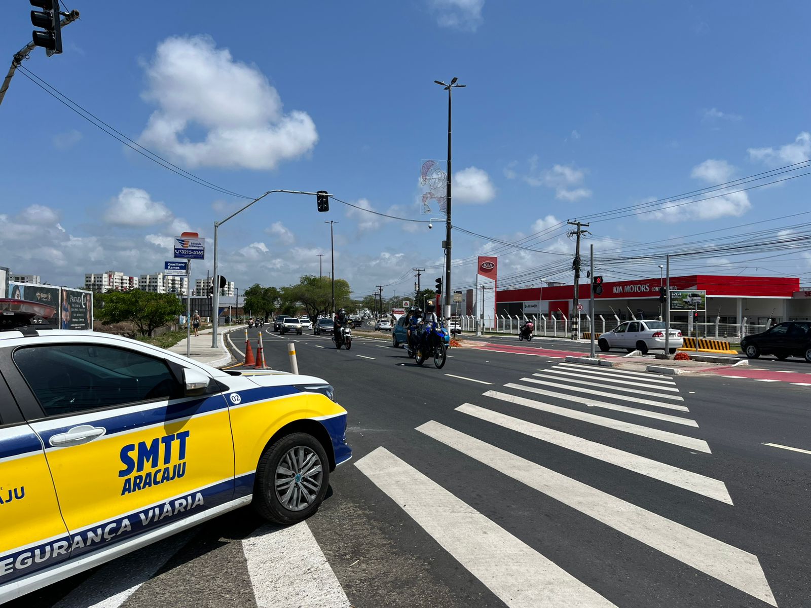 População aprova novo cruzamento semafórico da avenida Tancredo Neves - SMTT Aracaju
