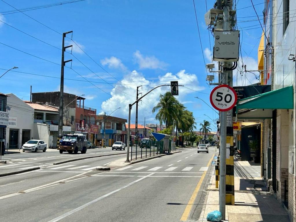 Fiscalização eletrônica na José Carlos Silva e Beira Mar entrará em período de adaptação - SMTT Aracaju