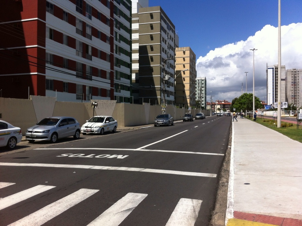 Revitalização horizontal chega à avenida Heráclito Rollemberg e Murilo Dantas - SMTT Aracaju