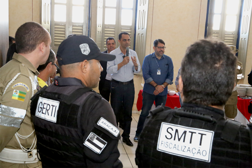 SMTT homenageia profissionais pelo Dia do Agente de Trânsito - SMTT Aracaju