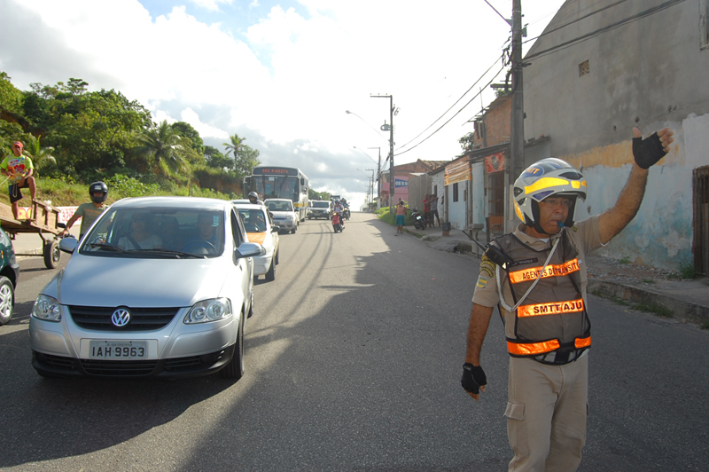 Na manhã desta sexta-feira, 13, dois acidentes envolvendo veículos de duas rodas vitimou quatro pessoas.