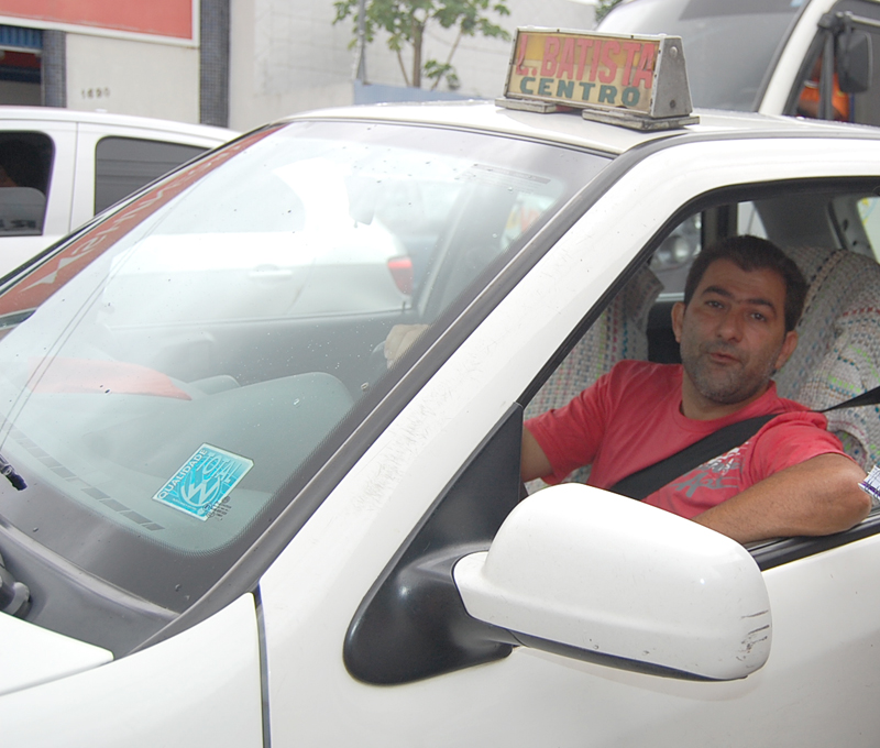  O Taxista Everton Gomes