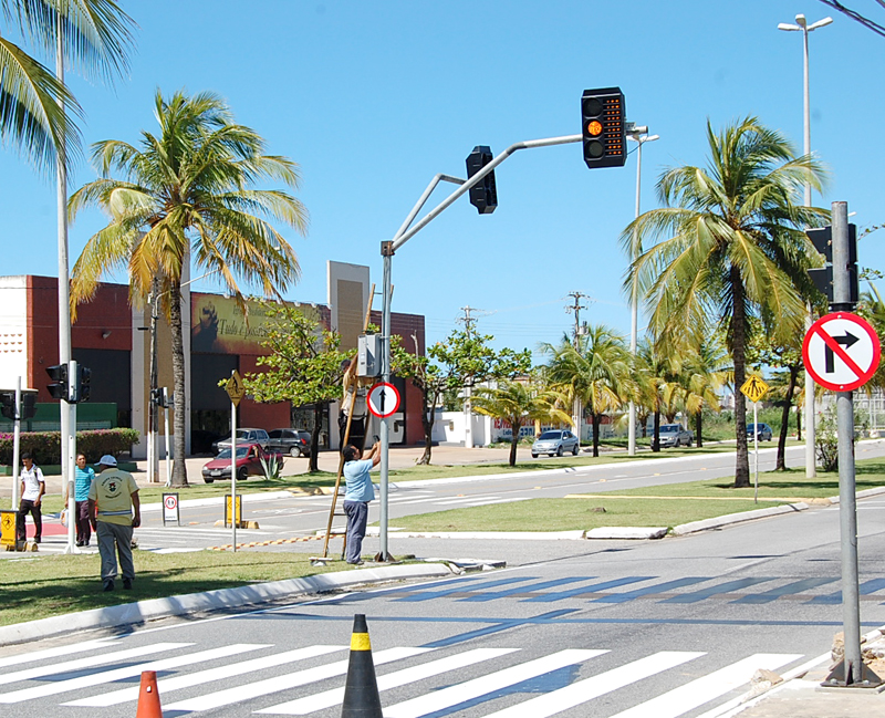 Nova sinalização na região do Riomar começa a funcionar - SMTT Aracaju