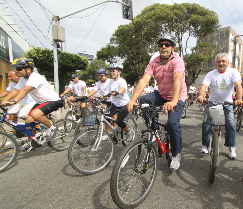 Passeio contou com a participação de cerca de 800 pessoas (Fotos: Cleverton Ribeiro)