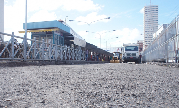 Prefeitura revitaliza pavimento do terminal de Integração do Centro - SMTT Aracaju