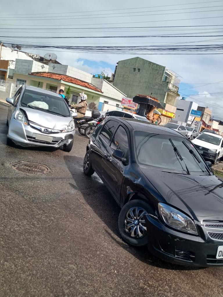 SMTT orienta sobre providências a serem adotadas por condutores em caso de acidente - SMTT Aracaju