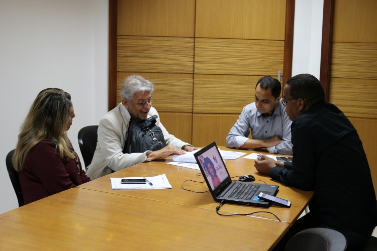 Técnicos da SMTT reúnem-se com urbanista referência em mobilidade - SMTT Aracaju