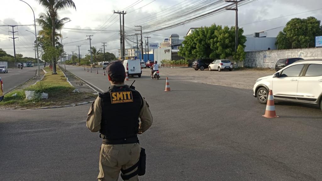 SMTT realiza alteração no trânsito na José Carlos Silva durante obra da Iguá - SMTT Aracaju